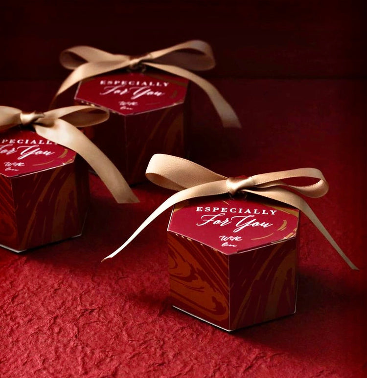 Red Luxury - Design 331